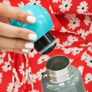 Bouteille contemporaine en acier inoxydable