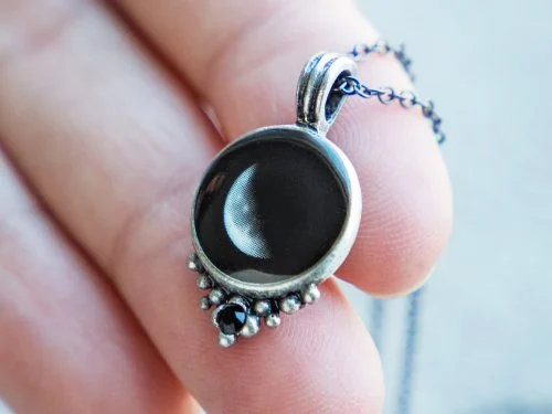 choisissez-votre-collier-phase-de-lune-design-classique