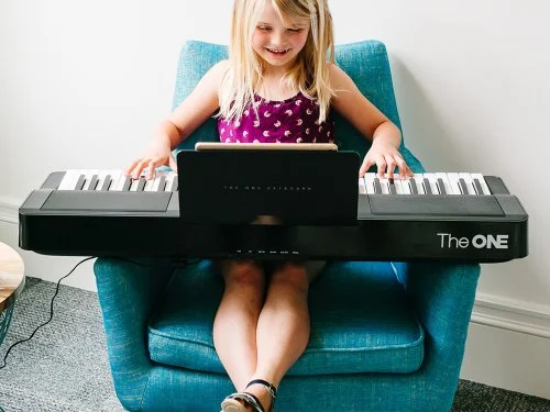 clavier-eclaire-connecte-a-l-application