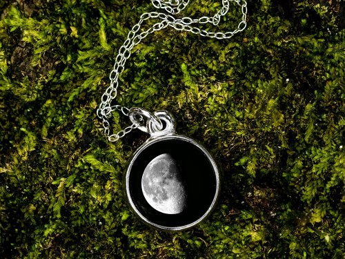 collier-personnalise-de-phase-de-lune-de-date-conception-simple